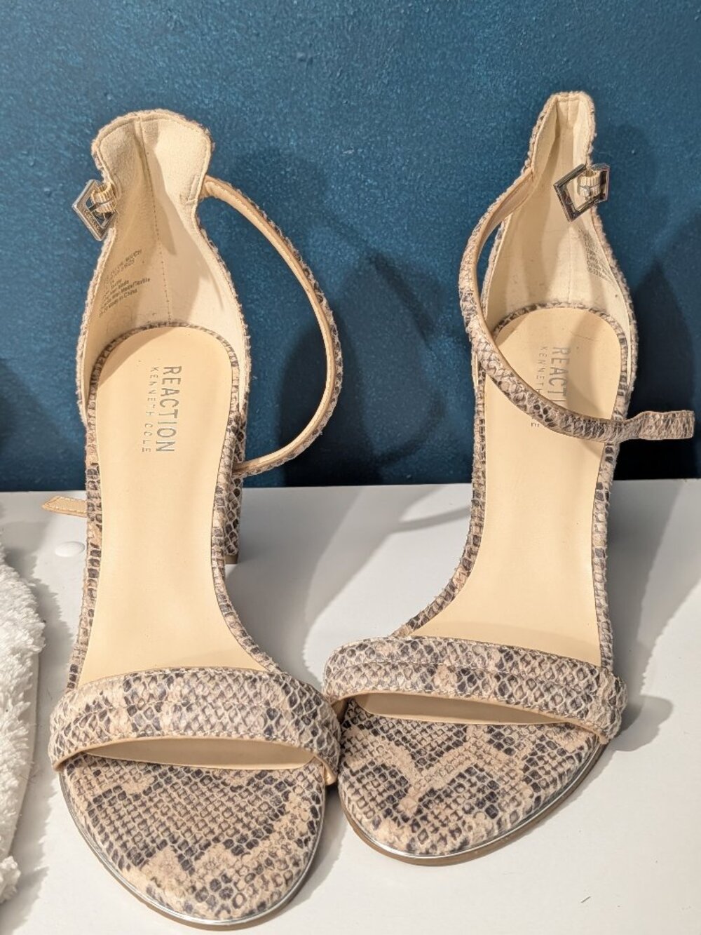 Kenneth Cole Reaction Lolita Snakeskin Print Block Heel Sandals - Size 8.5